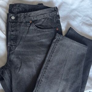 Levi’s 501 dark wash
